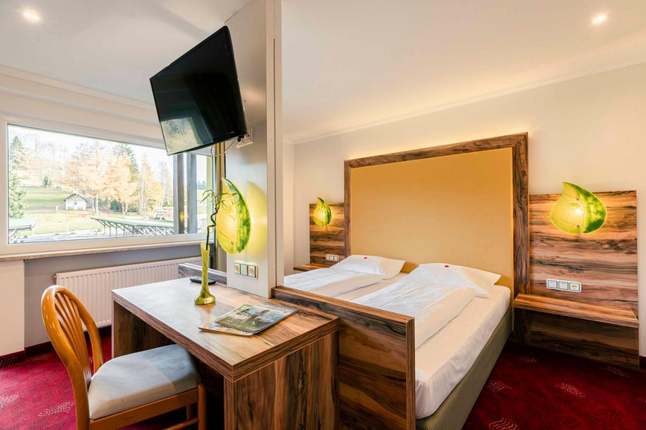 Landhotel Gruenwies -Bonsai-Wellness Garni (Adults Only) Lohberg Extérieur photo